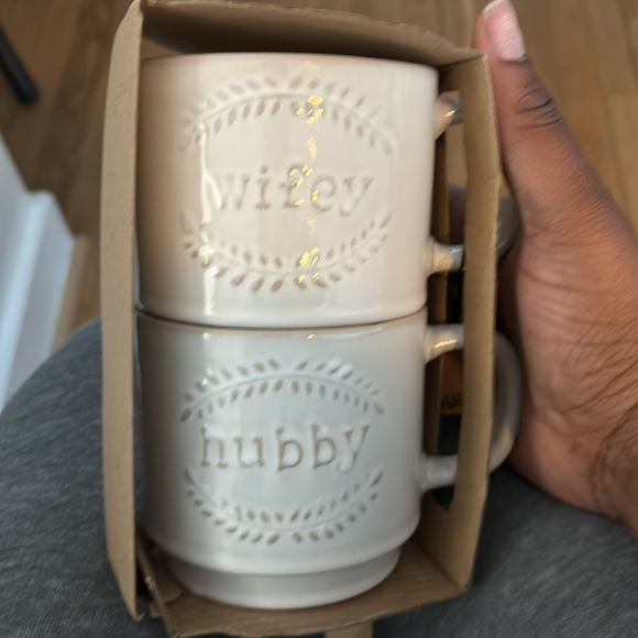 Newly weds mugs - Picture 3 of 5